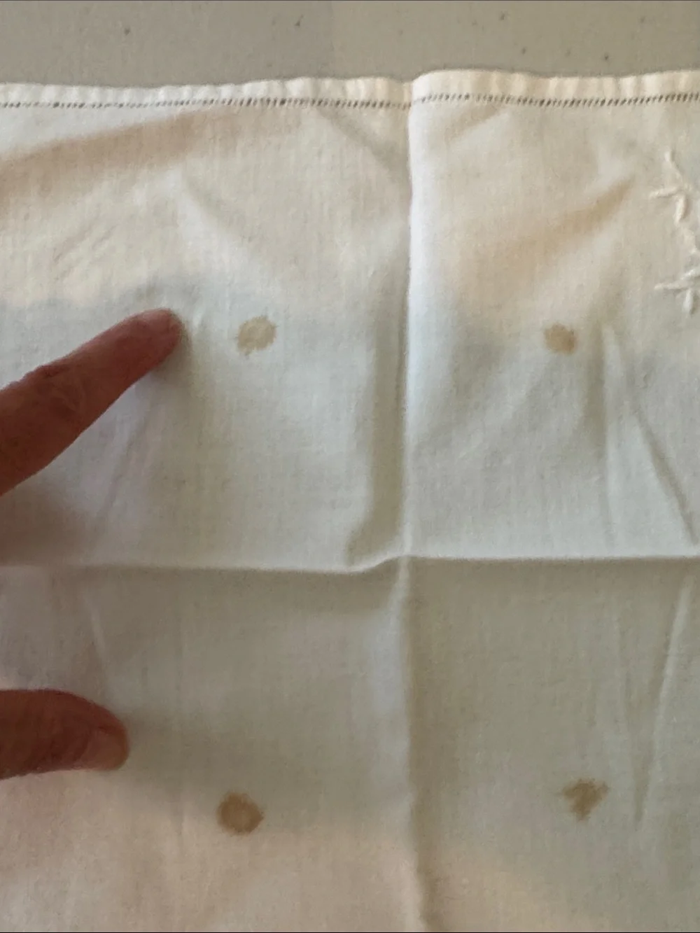 Embroidered  vintage White Linen Cocktail Napkins - Set of 4